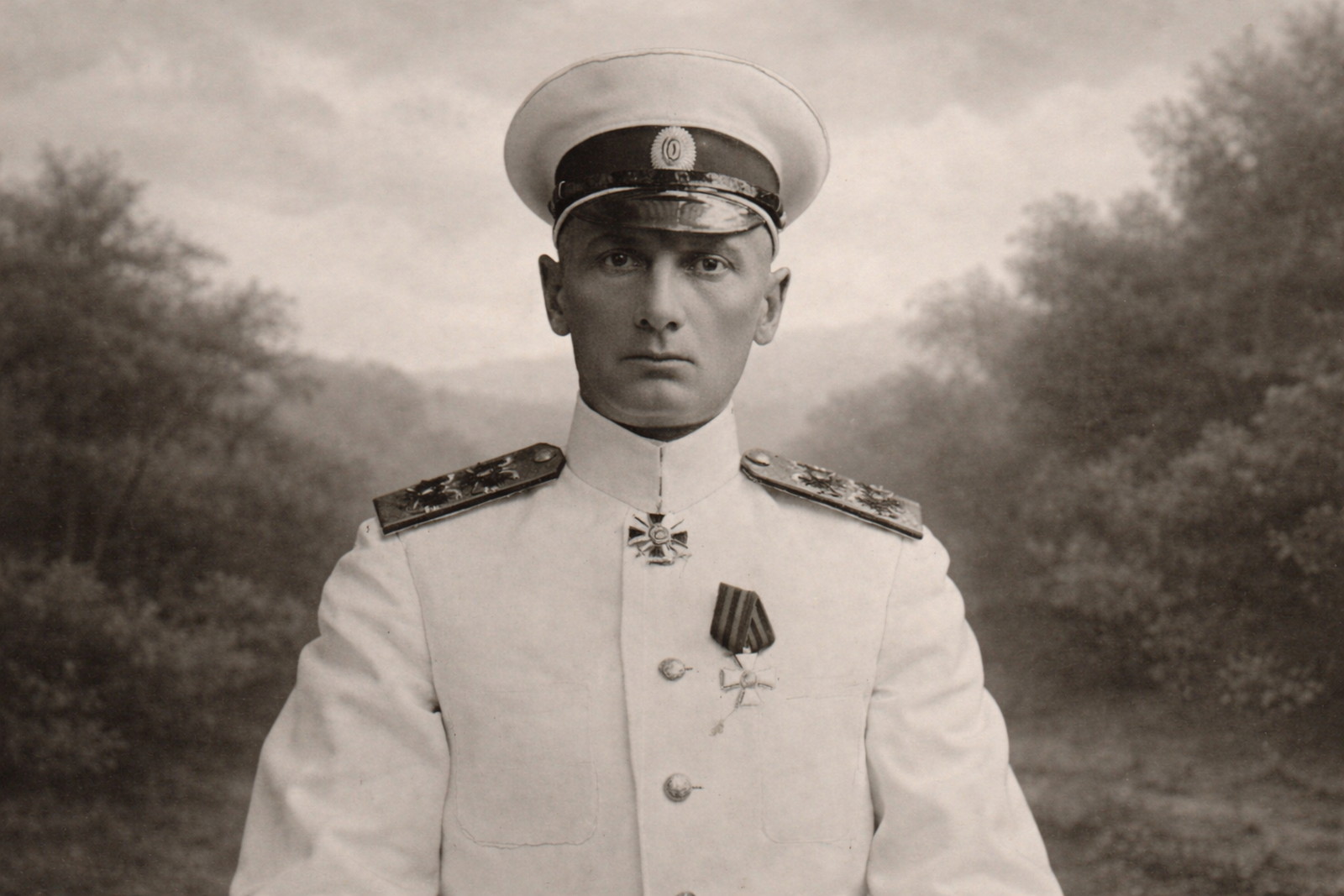 Vůdce bělogvardějců Alexandr Kolčak: Zachránce národa, nebo krutý tyran?